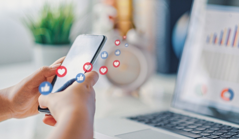 Communication_Digitale_2_AdobeStock_339447104